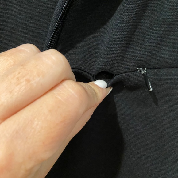 Avenue Women’s Black Collared Zip-Up Sweatshirt – Size 22/24 - Picture 7 of 10